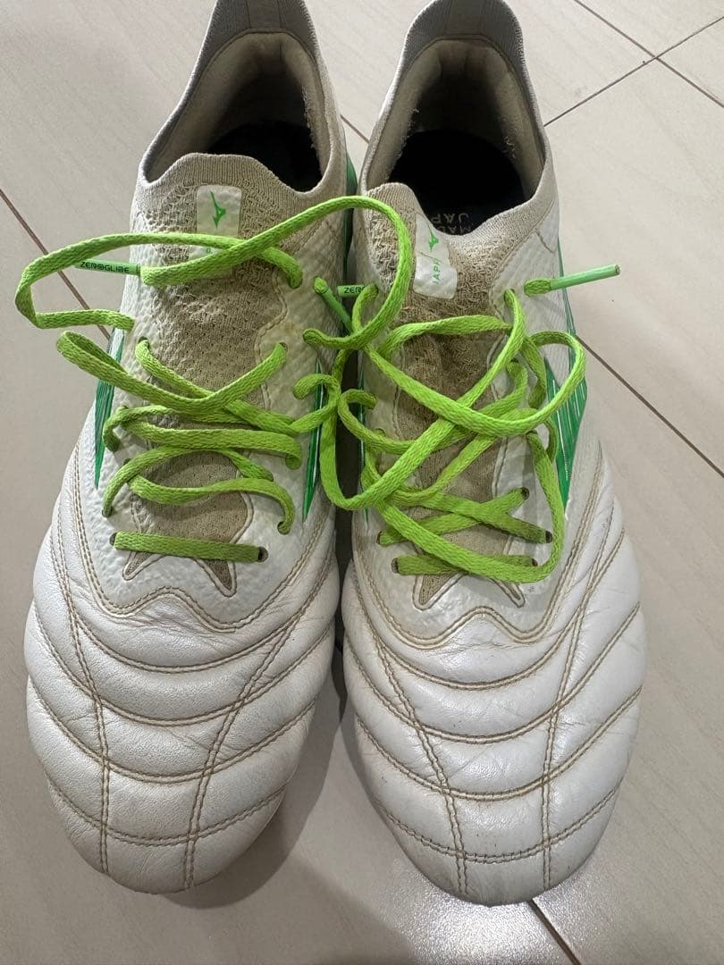 ミズノ モレリアNEOiV β スパイク トレシュー26.5