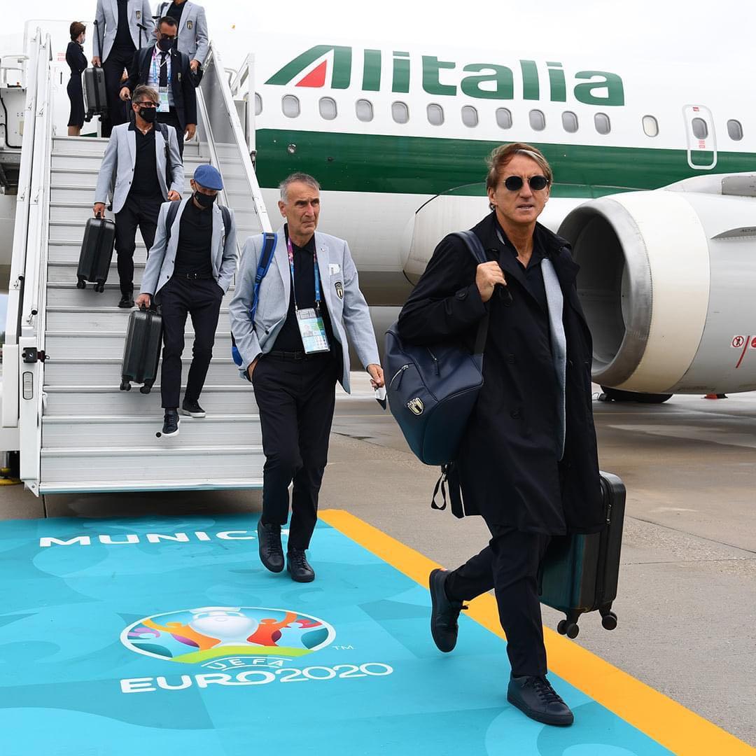 実使用品　イタリア代表エンポリオアルマーニ　ジャケットスーツ　サイズ46 支給