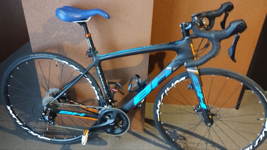 【美品】BH　クオーツQUARTZ　Disc　フルカーボン　105　油圧