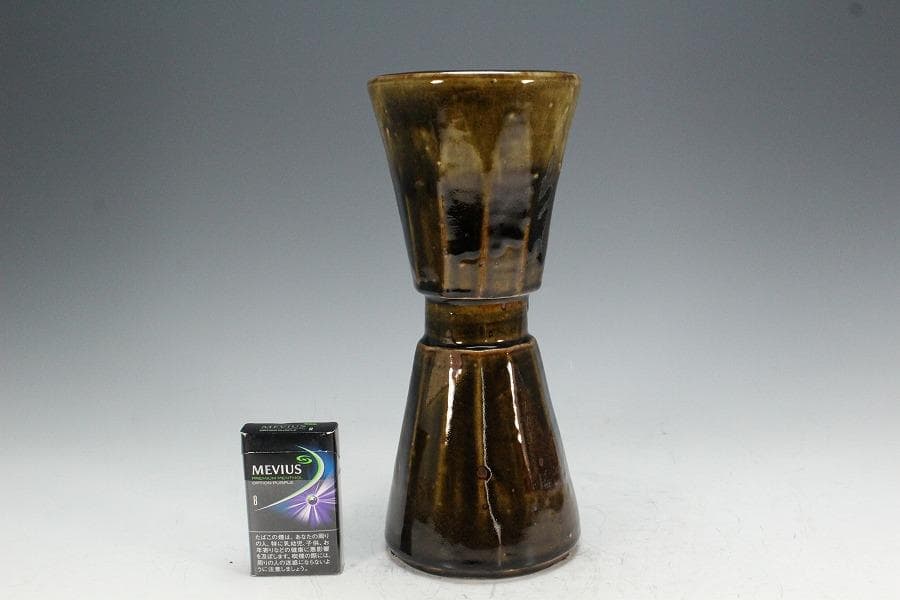 茶道具 高取焼 杵形 花入 銘 閑居 書付 表千家(K-YC555)