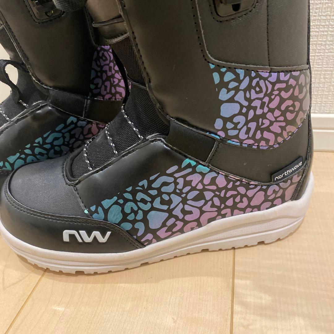 【美品_即日発送】NORTHWAVE DAHLIA 24cm 22-23モデル