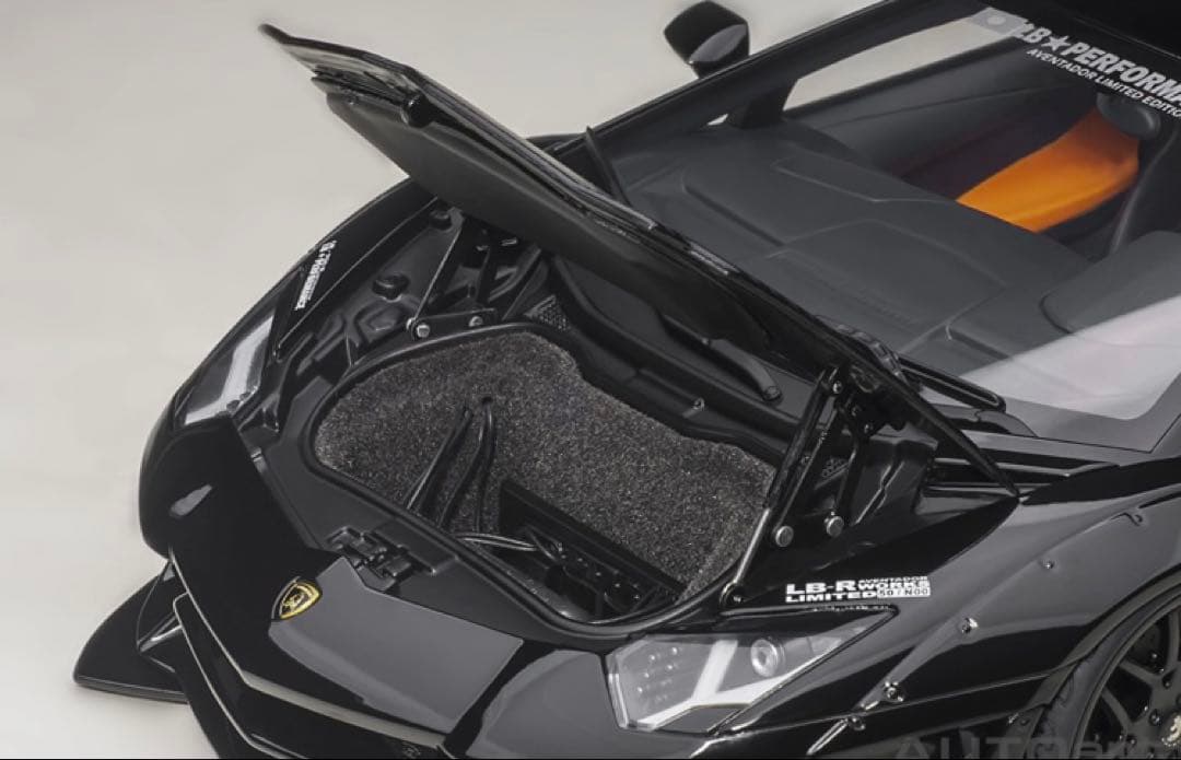 オートアート1/18⭐️LB★リバティ☆ウォーク⚡️ランボルギーニアヴェンタドール✨