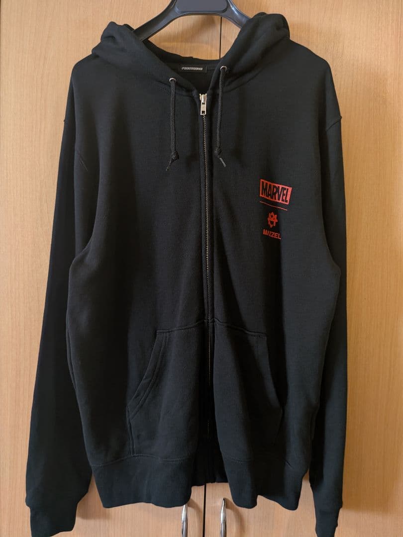 MARVEL × MAZZEL コラボ ジップパーカー Lブラック黒　フーディー