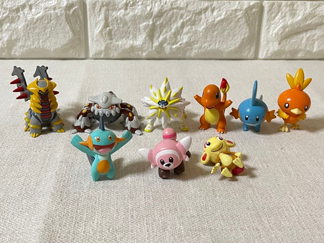 ポケモン　モンコレ　アルセウス　リザードン　ピカチュウ　レジギガス　シードラ