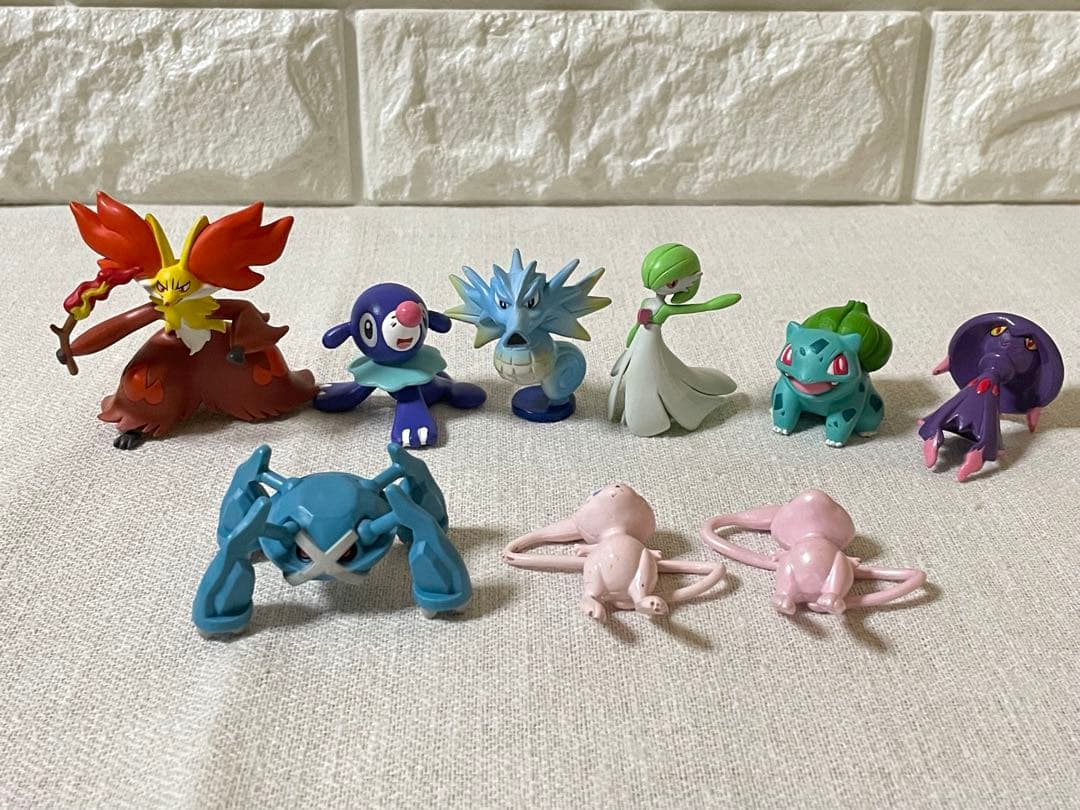 ポケモン　モンコレ　アルセウス　リザードン　ピカチュウ　レジギガス　シードラ