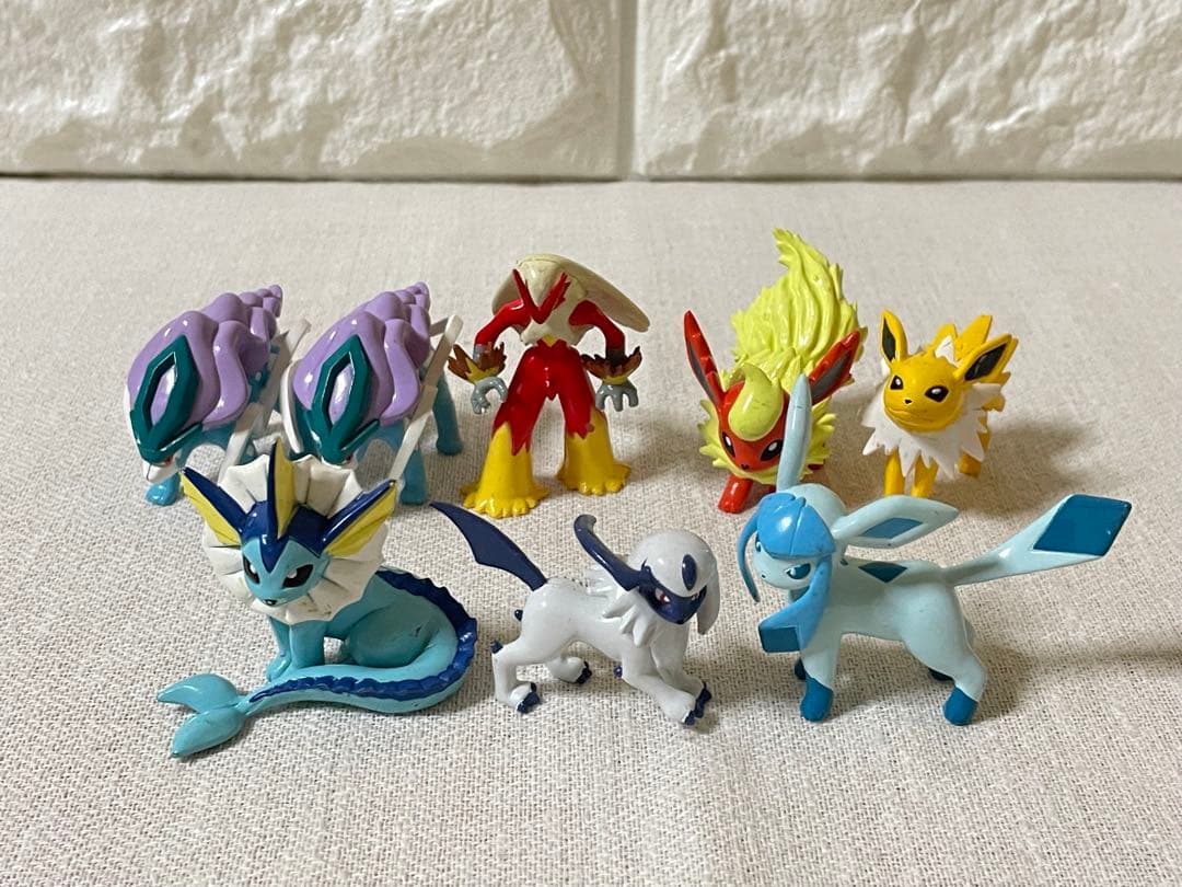 ポケモン　モンコレ　アルセウス　リザードン　ピカチュウ　レジギガス　シードラ