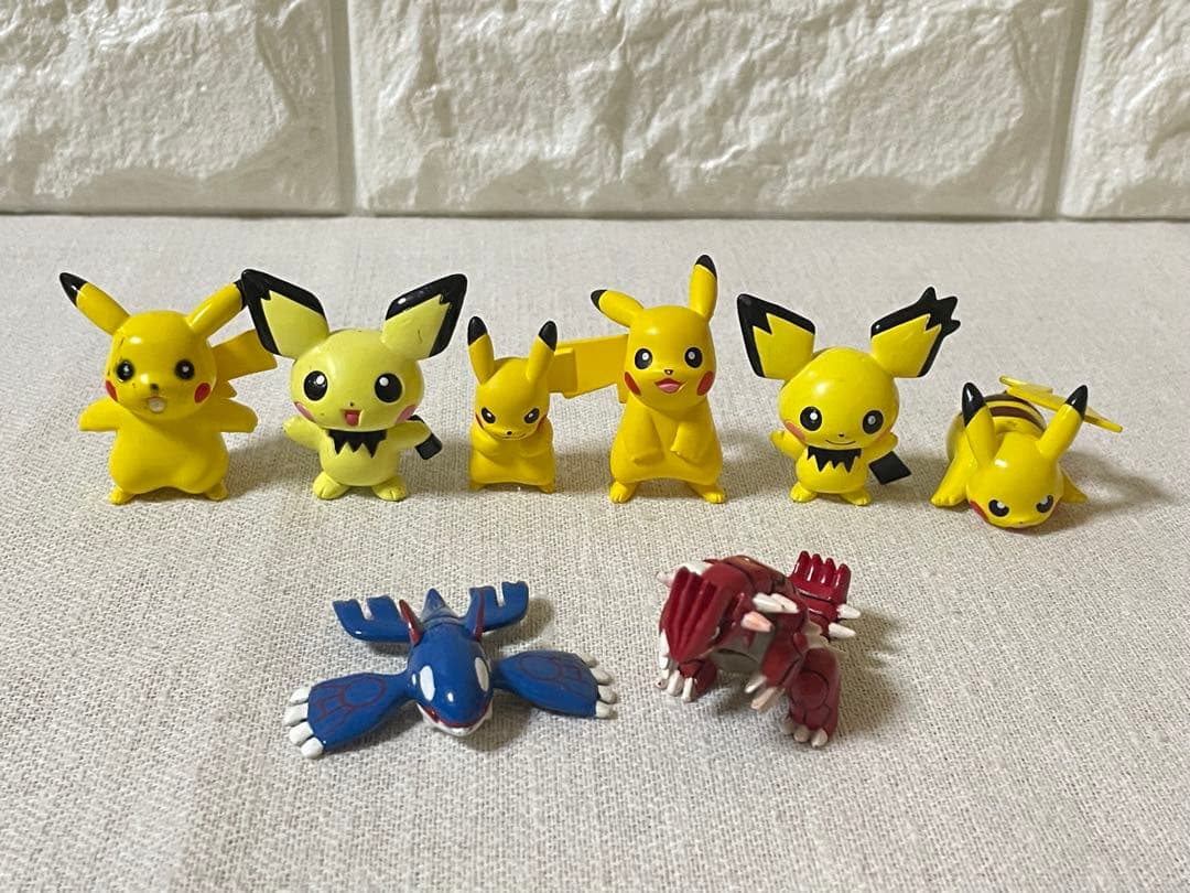 ポケモン　モンコレ　アルセウス　リザードン　ピカチュウ　レジギガス　シードラ