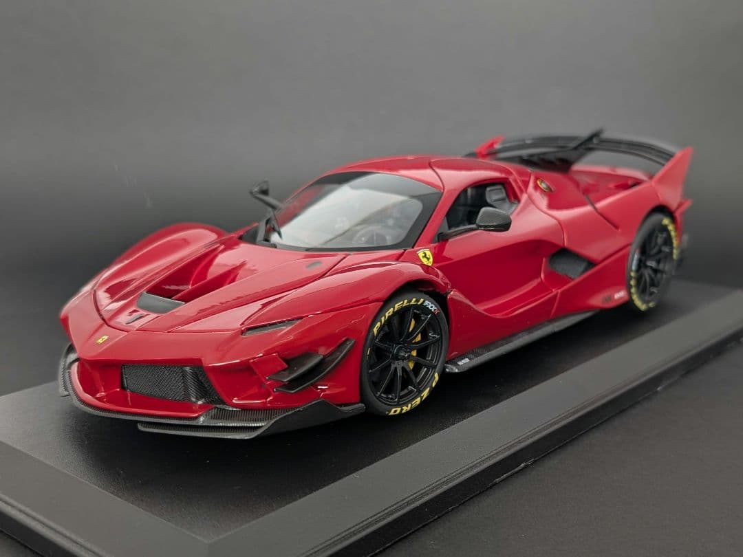 ブラーゴ 1/18 フェラーリ FXX K EVO メタリックレッド