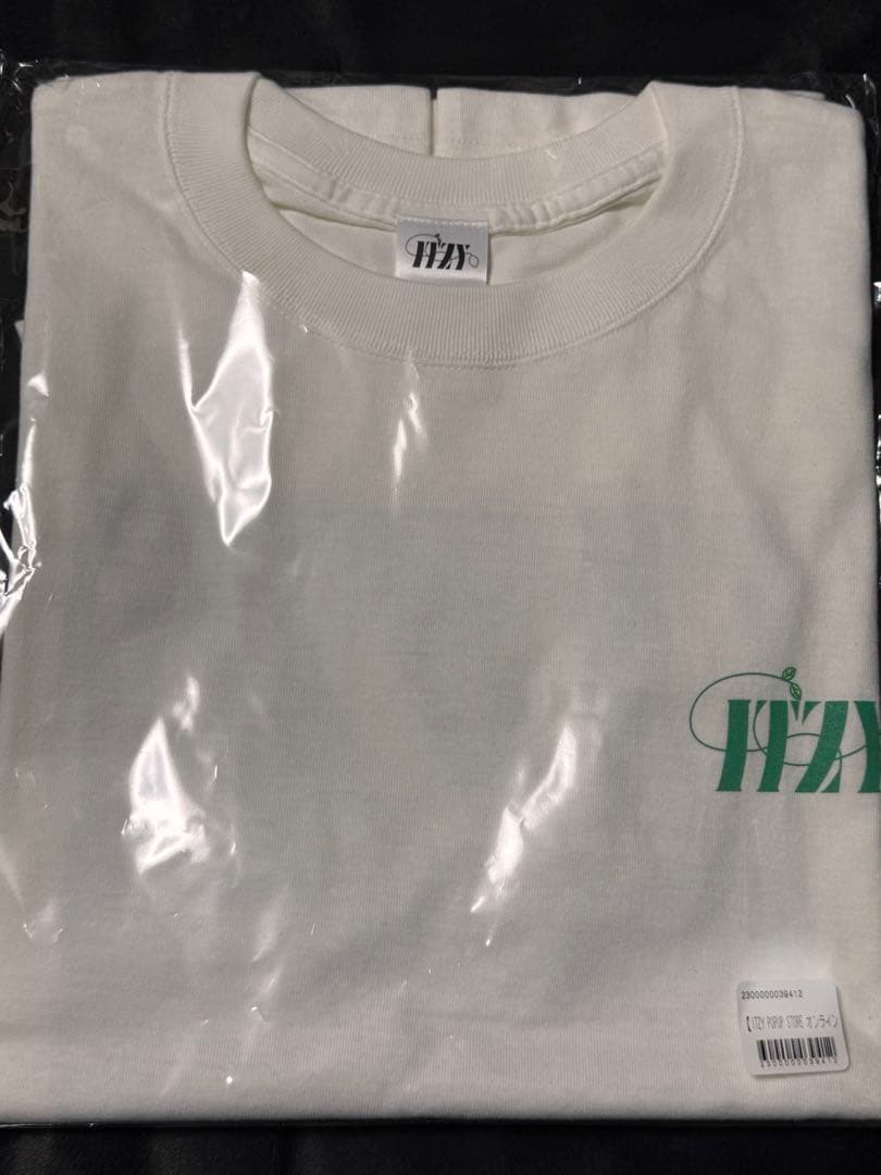 ITZY オンラインくじ 直筆サイン入りTシャツ 当選品