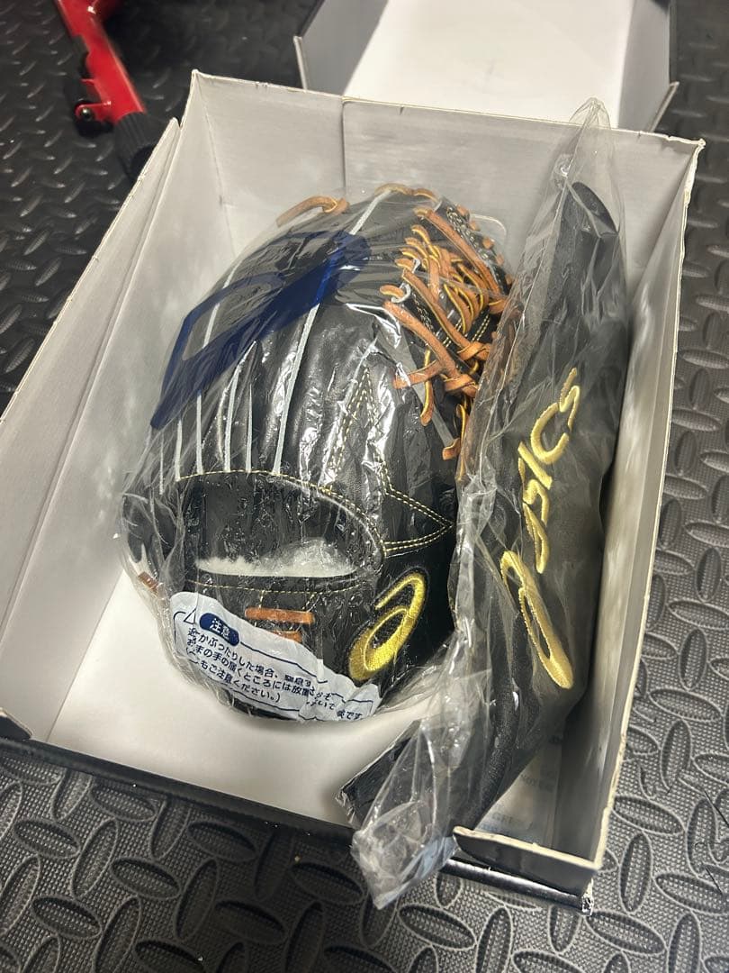 超値下げ中！学生応援！アシックス　硬式内野手用　未使用品　ゴールドステージ