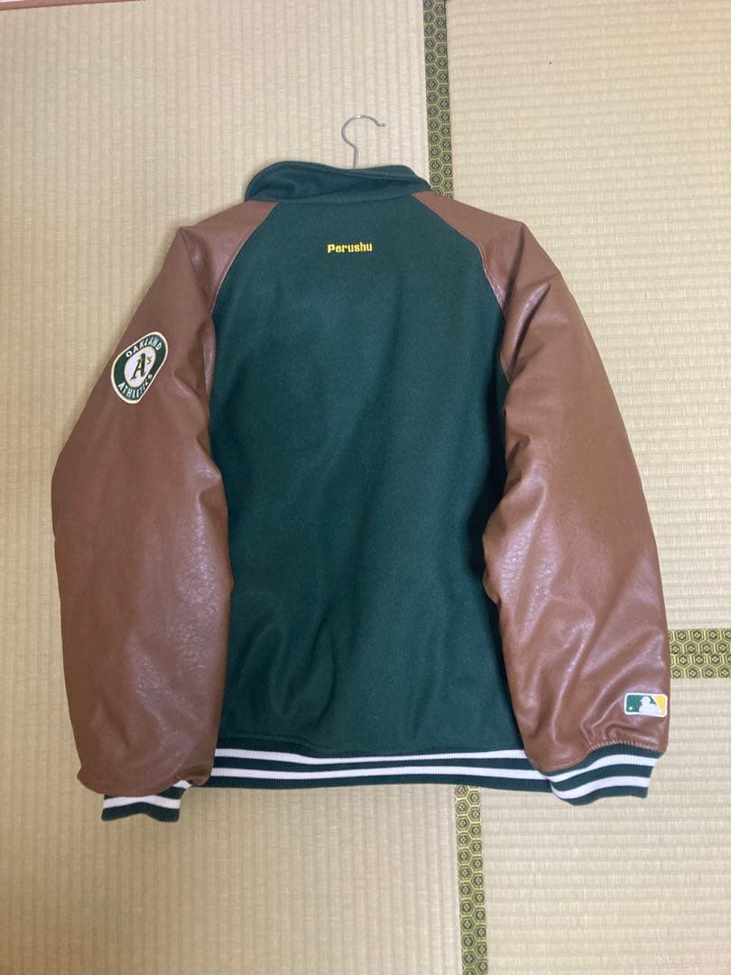 Perushu × MLB コラボスタジャン アスレチックス