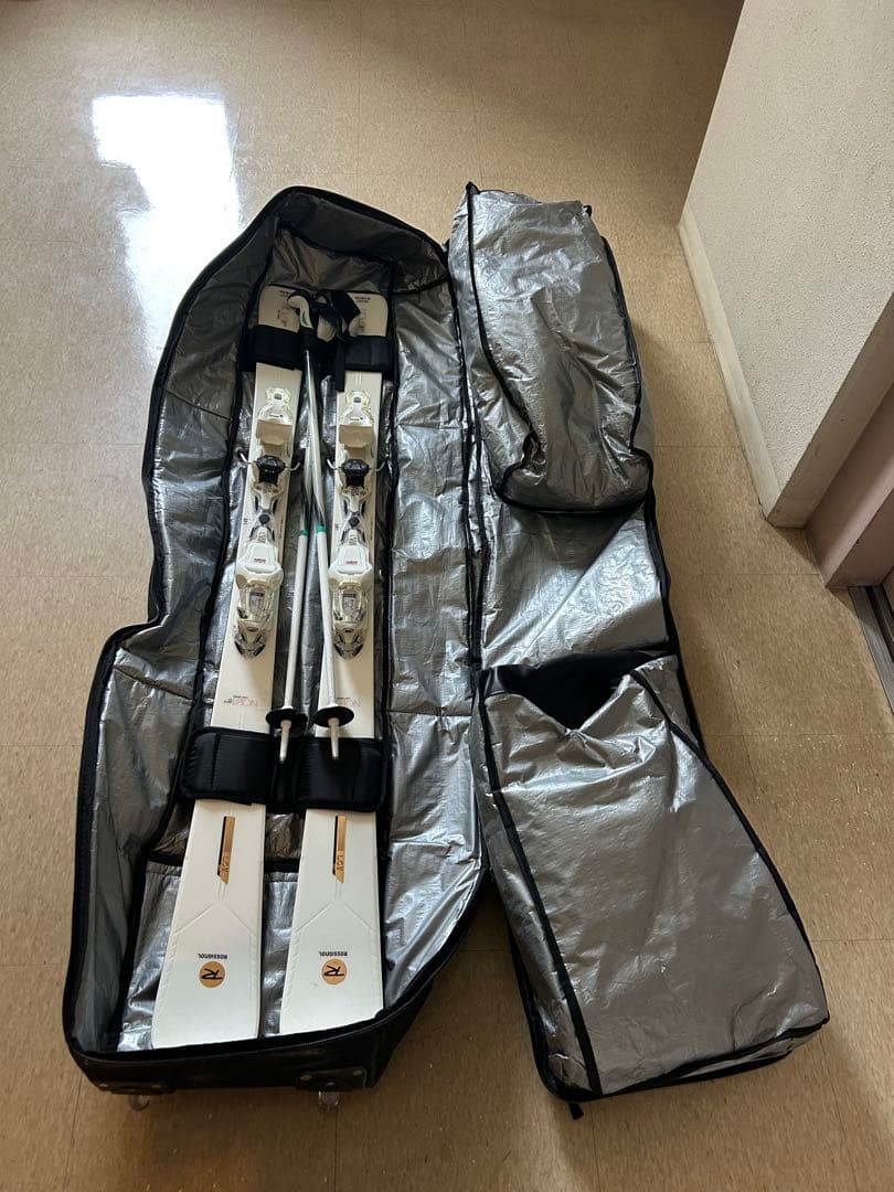 旅行用スキーケース　車輪付き