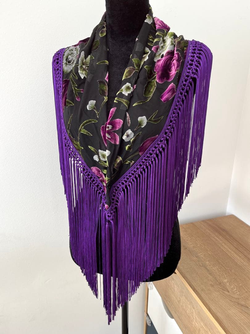 【アウトレット】フラメンコ　マントンシージョ　黒地xパープル花柄　パープルフレコ