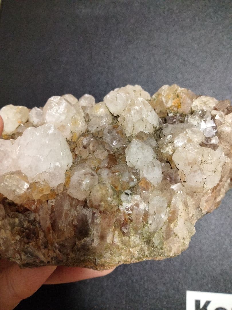 秋田県荒川鉱山天然水晶　多頭水晶　天然水晶　透明度高い　原石