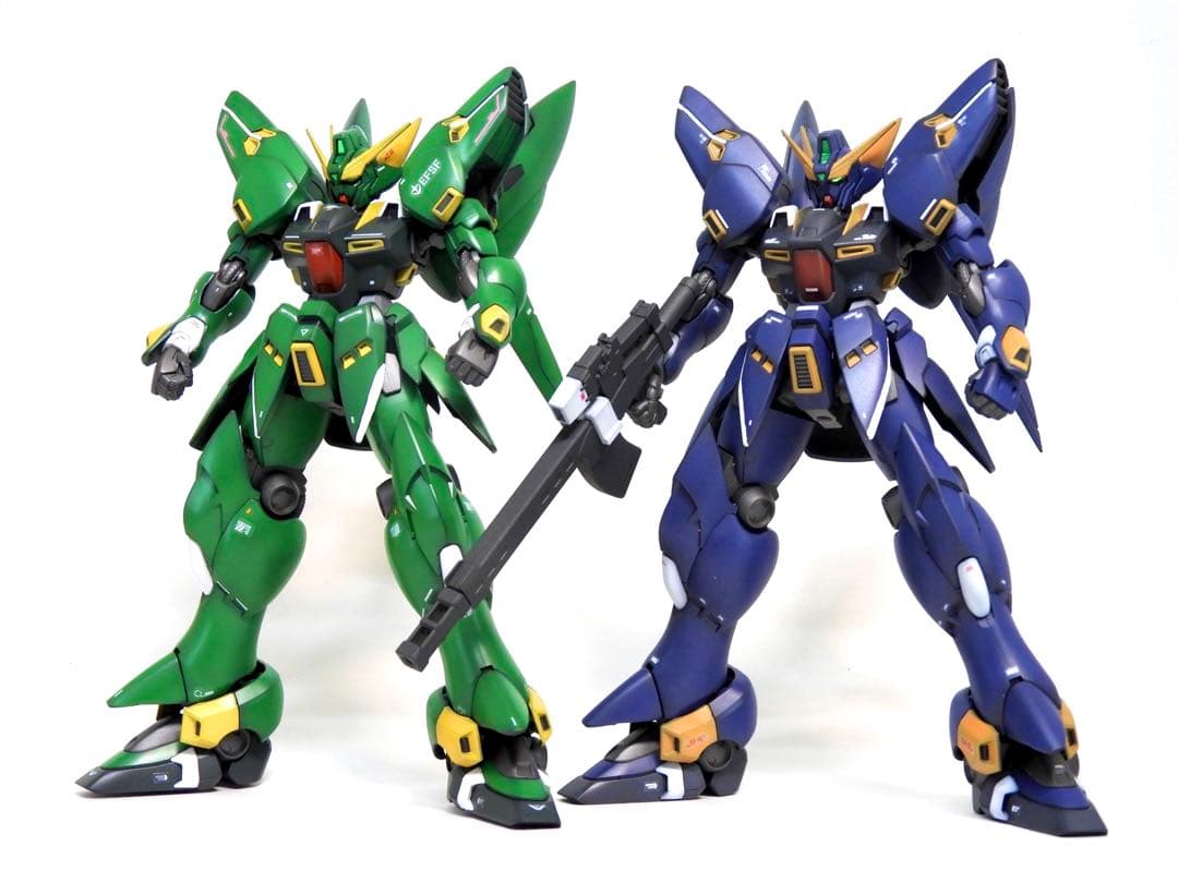 ぺ*ん様 HG ヒュッケバイン 全塗装 / スパロボ プラモデル 完成品