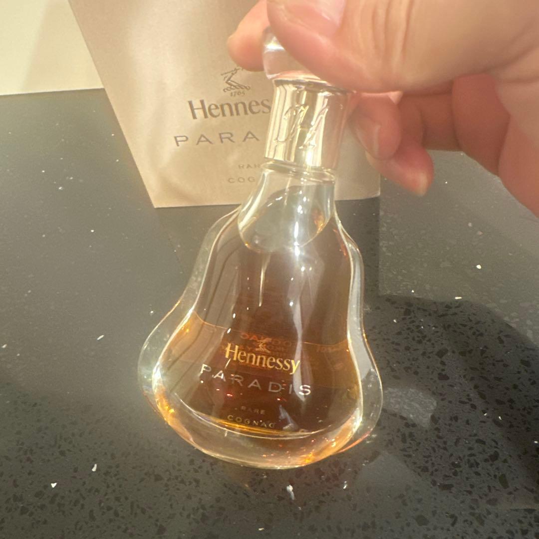 Hennessy Paradis ミニ　専用ボックス付き