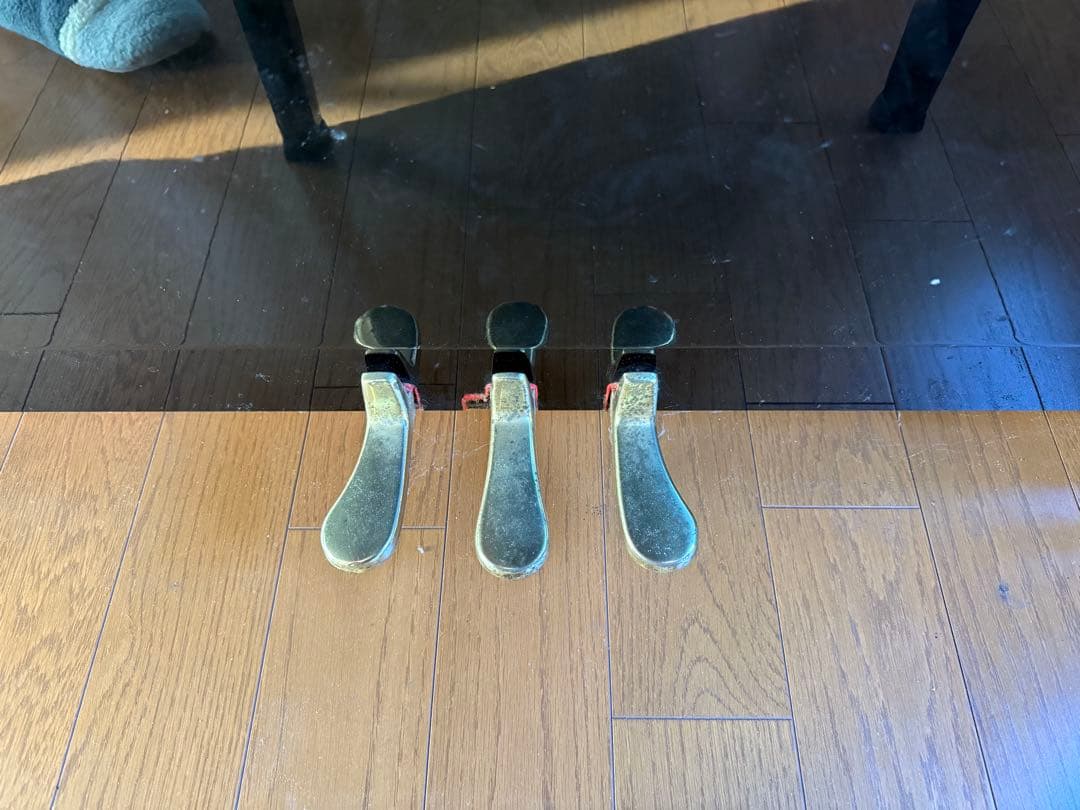 KAWAI アップライトピアノ 黒 椅子付き