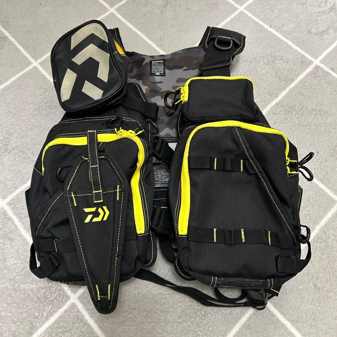 ダイワ　 フローティングベスト　ライフジャケット　DF-6206