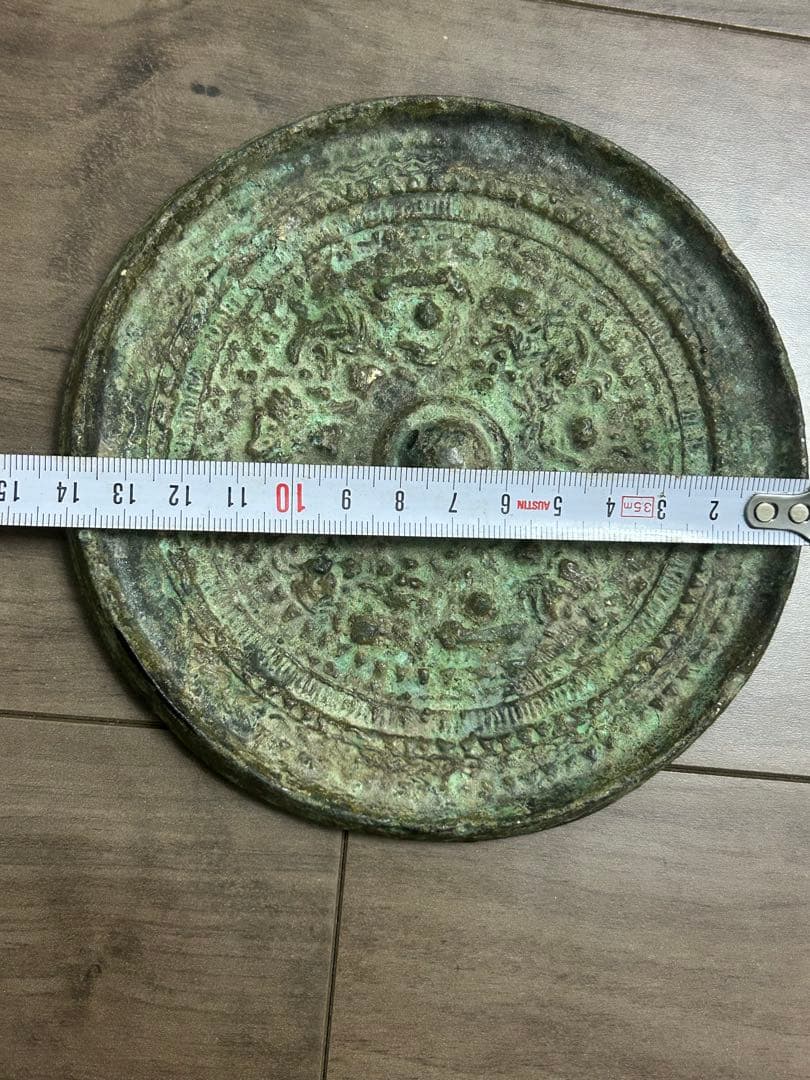 中国古董，銅鏡，古銅製。