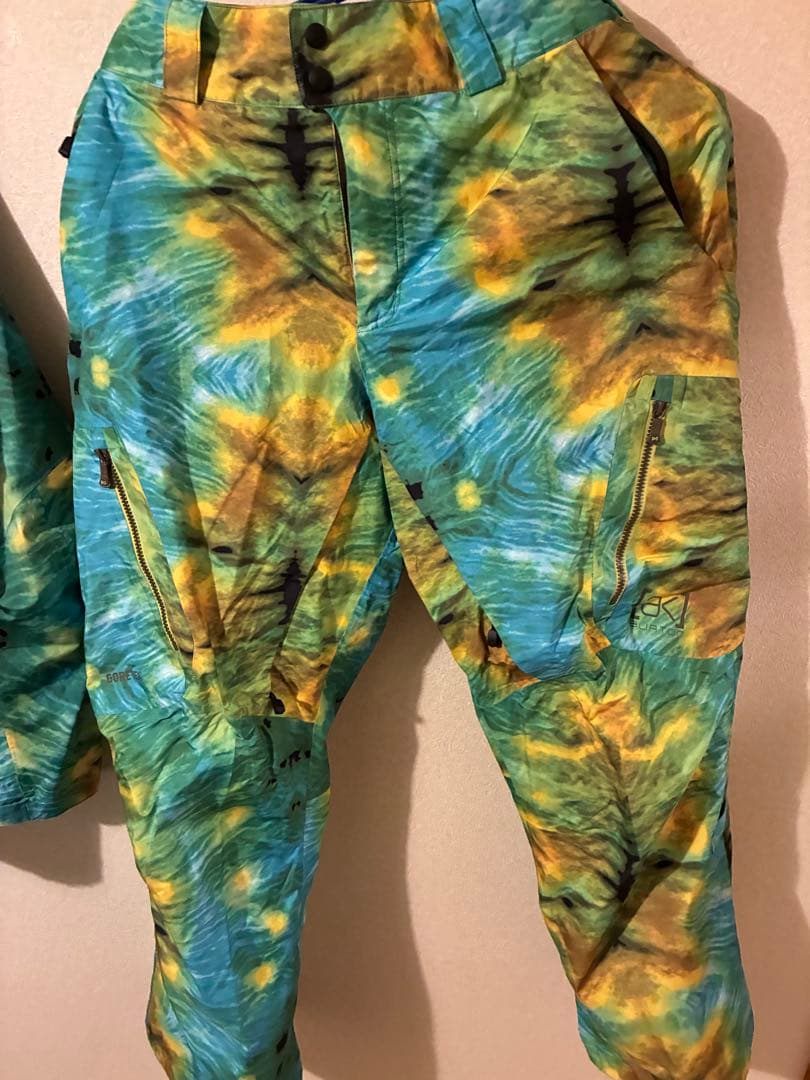 Burton ak 2L スタッガー　ジャケット&パンツ