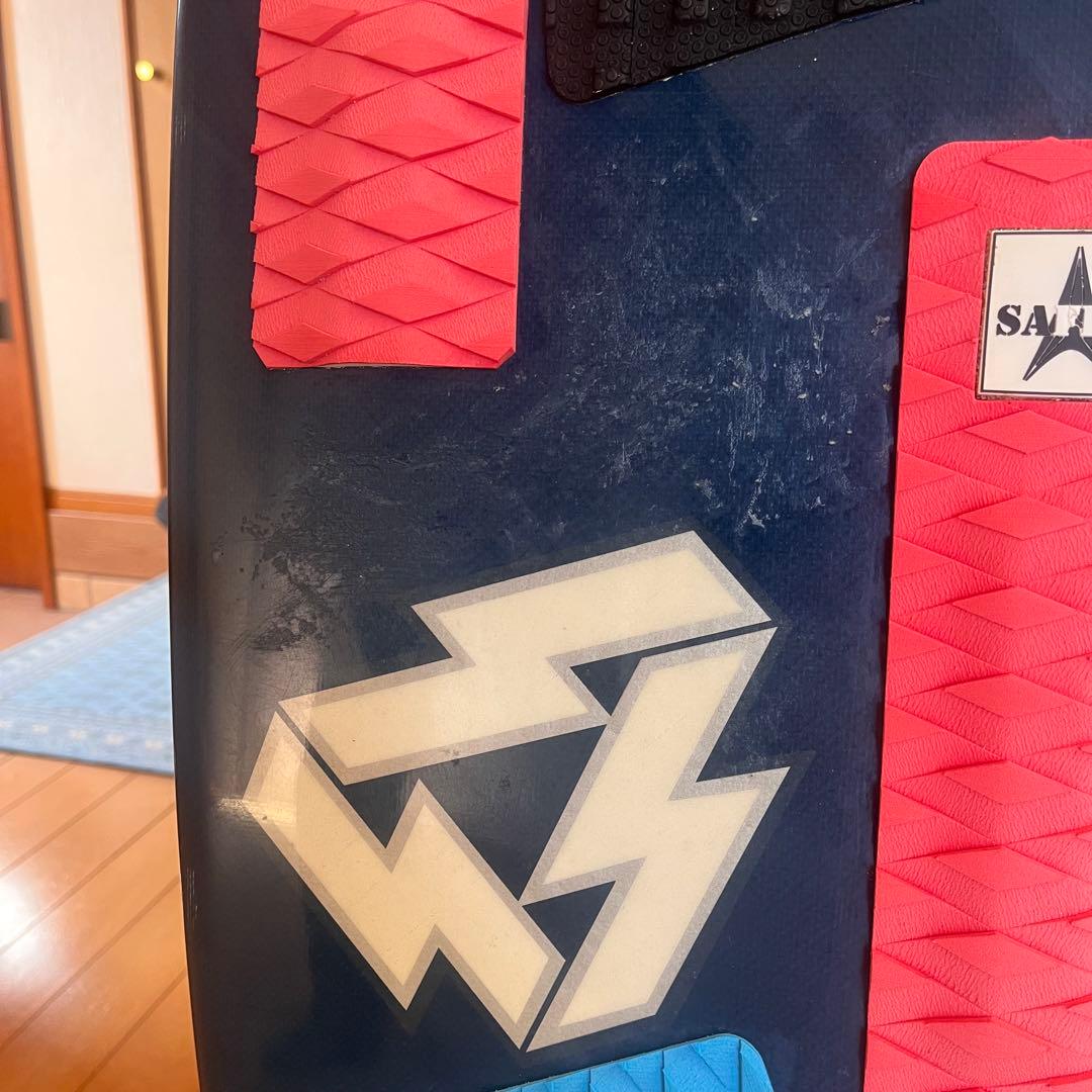 サーフボード　スキムボード