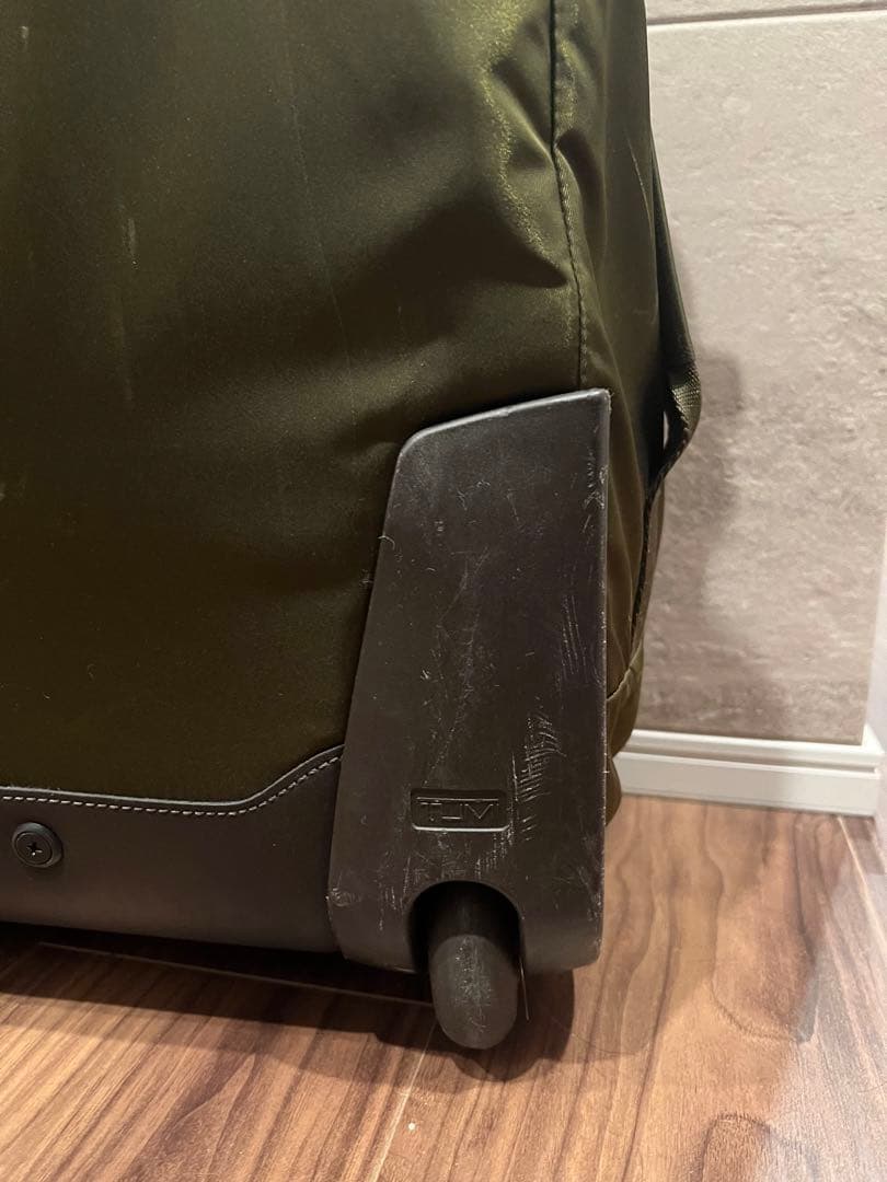 【値下】トゥミ TUMI グリーン キャリー機能付きバックパック