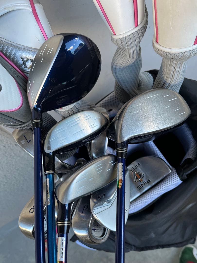 レディース！超豪華XXIO 9＆10代目女性用ゴルフセット+キャデバッグ+オマケ
