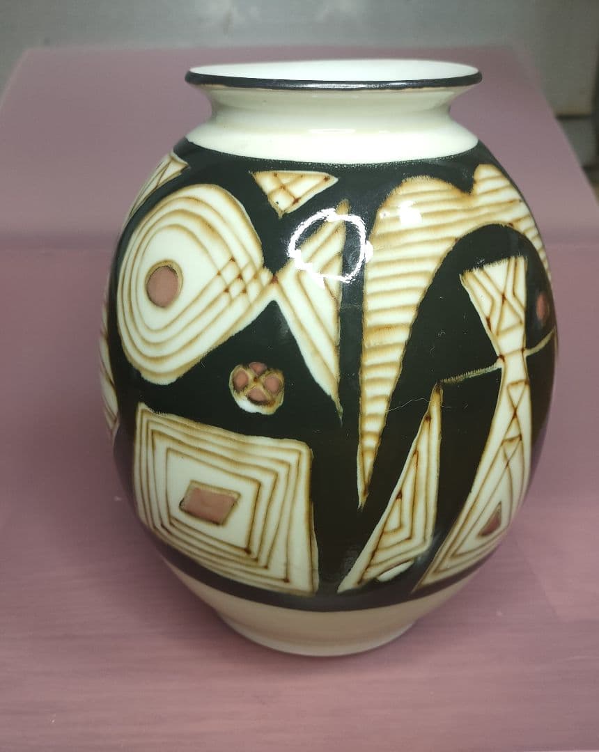 有田焼 小野琥山　抽象模様の陶器花瓶