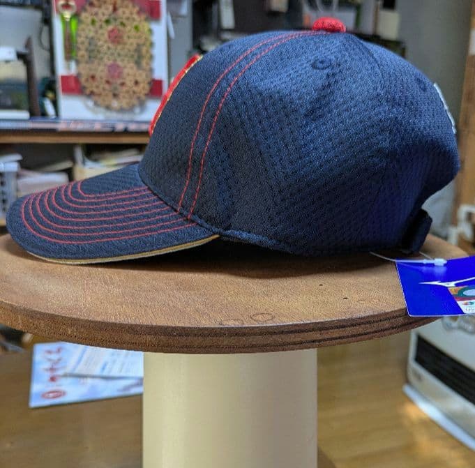 ネイビー メッシュキャップ J刺繍