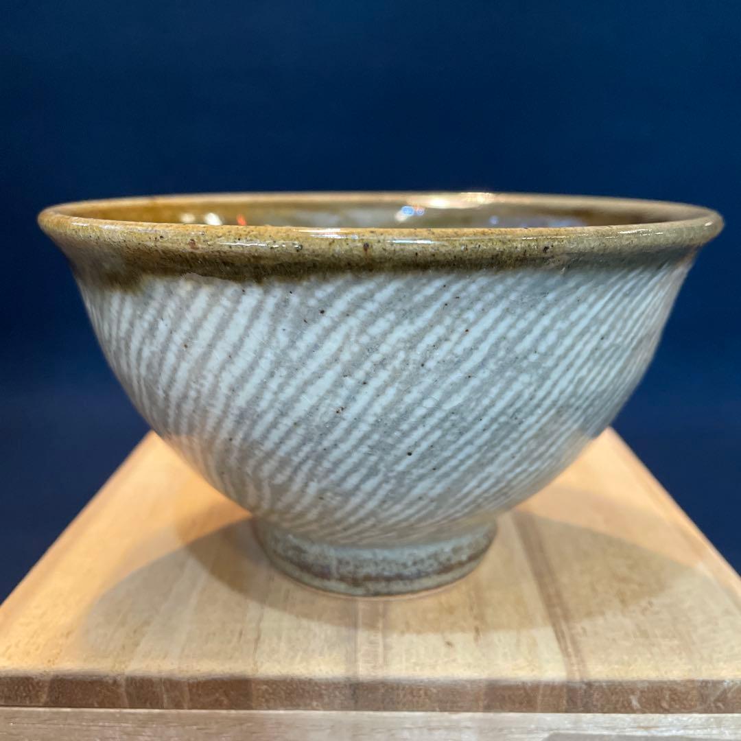 人間国宝【島岡 達三】(造)の『地釉象嵌縄文 茶碗』　茶道具 茶碗