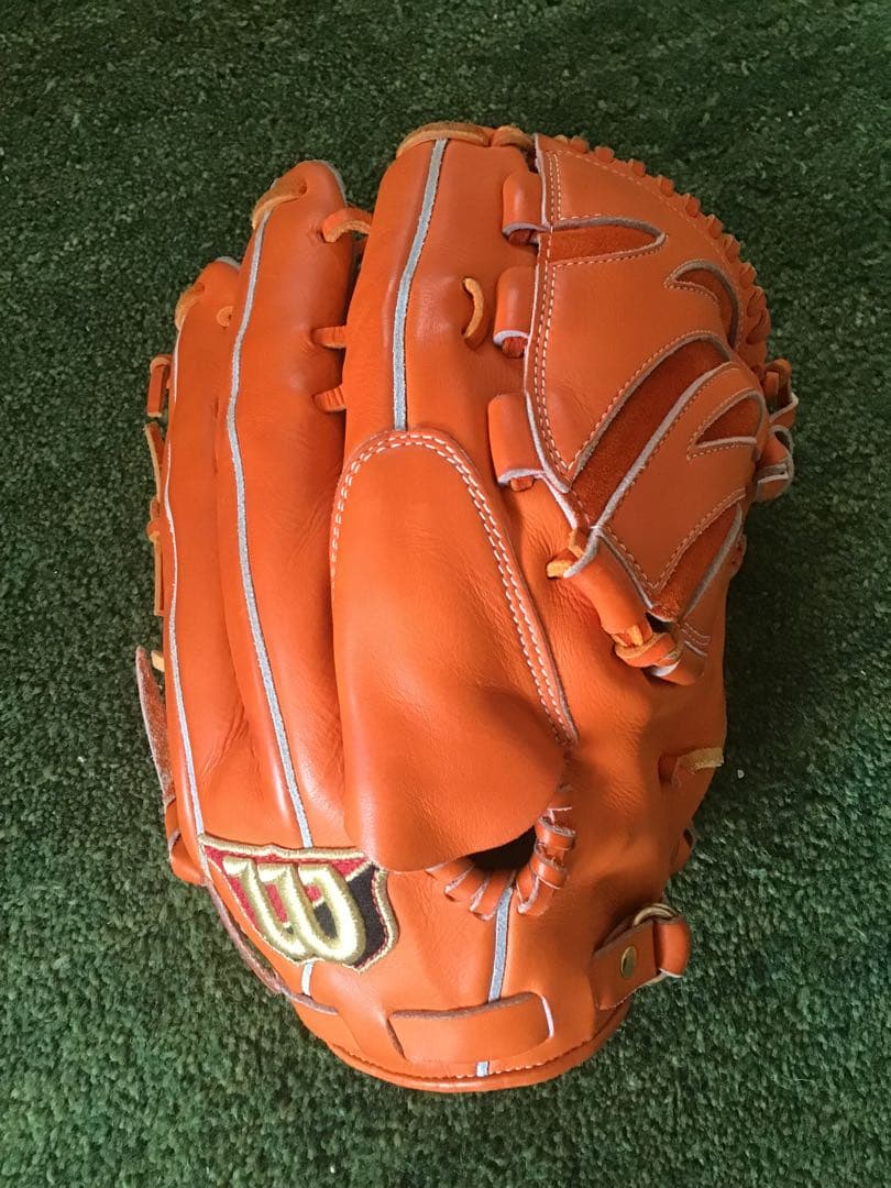 硬式用グローブ　ウィルソンスタッフ　投手用　磯貝流湯もみ型付