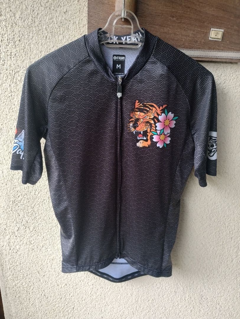 Attaquer サイクルジャージ Mサイズ穴キズ複数有