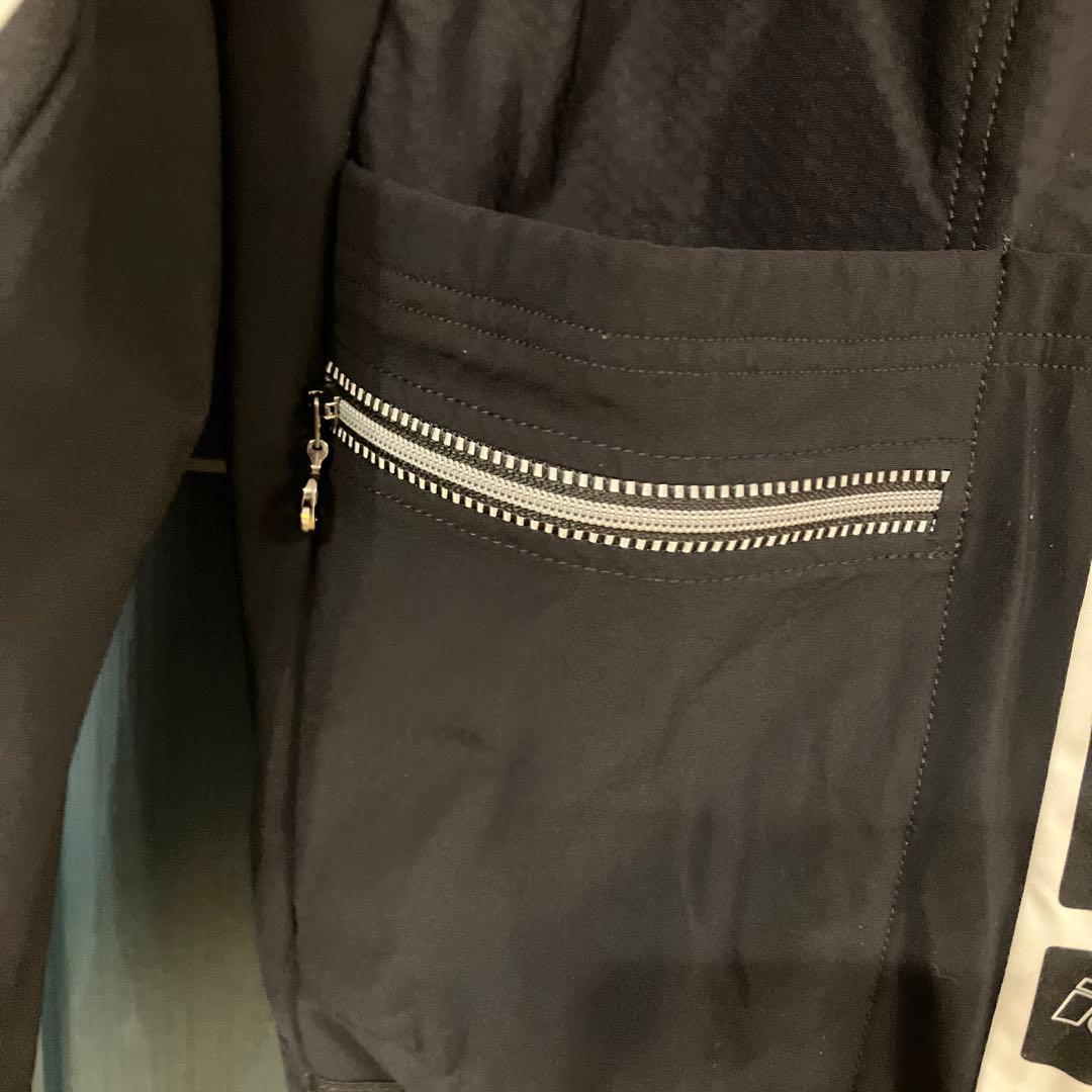 ASSOS R&D EXILE サイクルジャケット ブラック/ホワイト