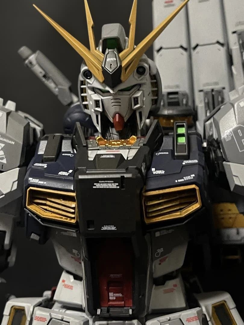 PG UNLEASHED 1/60 νガンダム 国内正規品塗装済み完成品