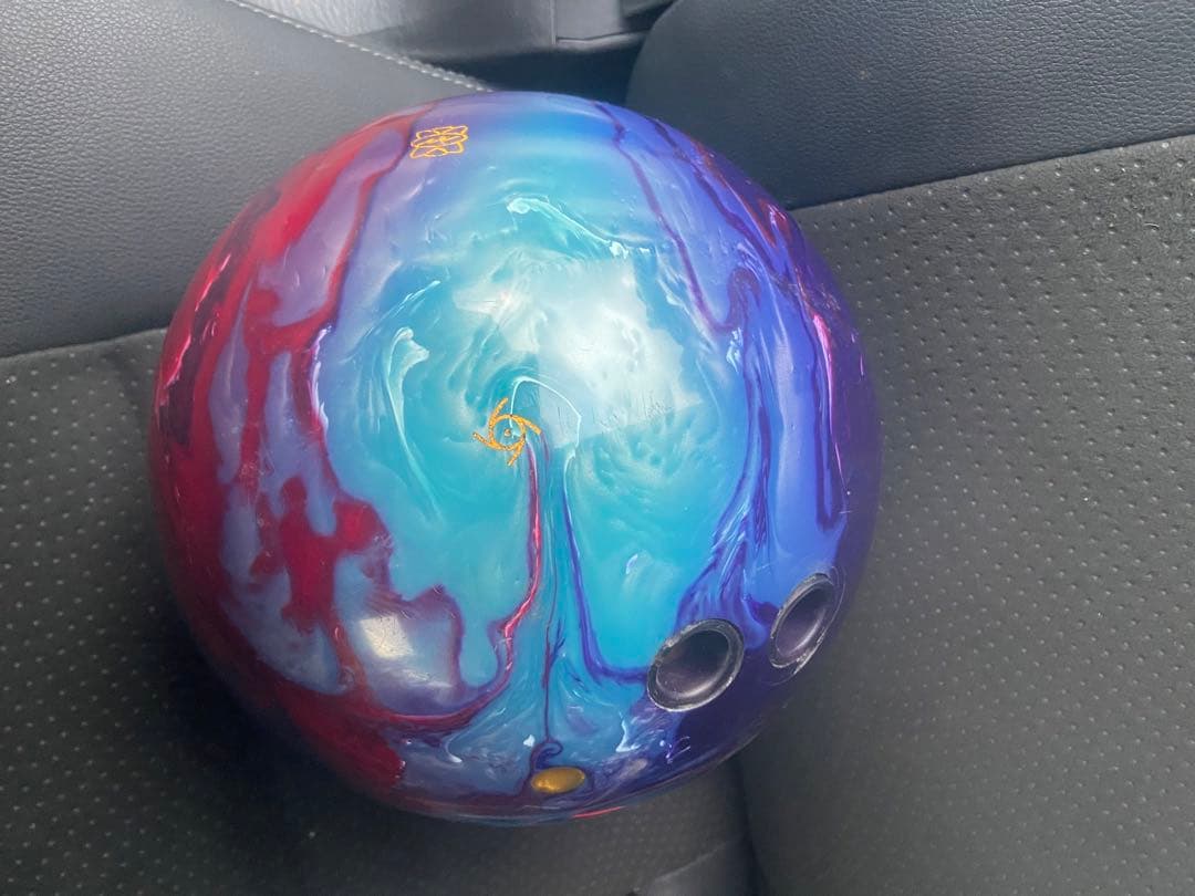 PHYSIX MAESTRO X ボウリングボール15ポンド2オンス。プラグ無し