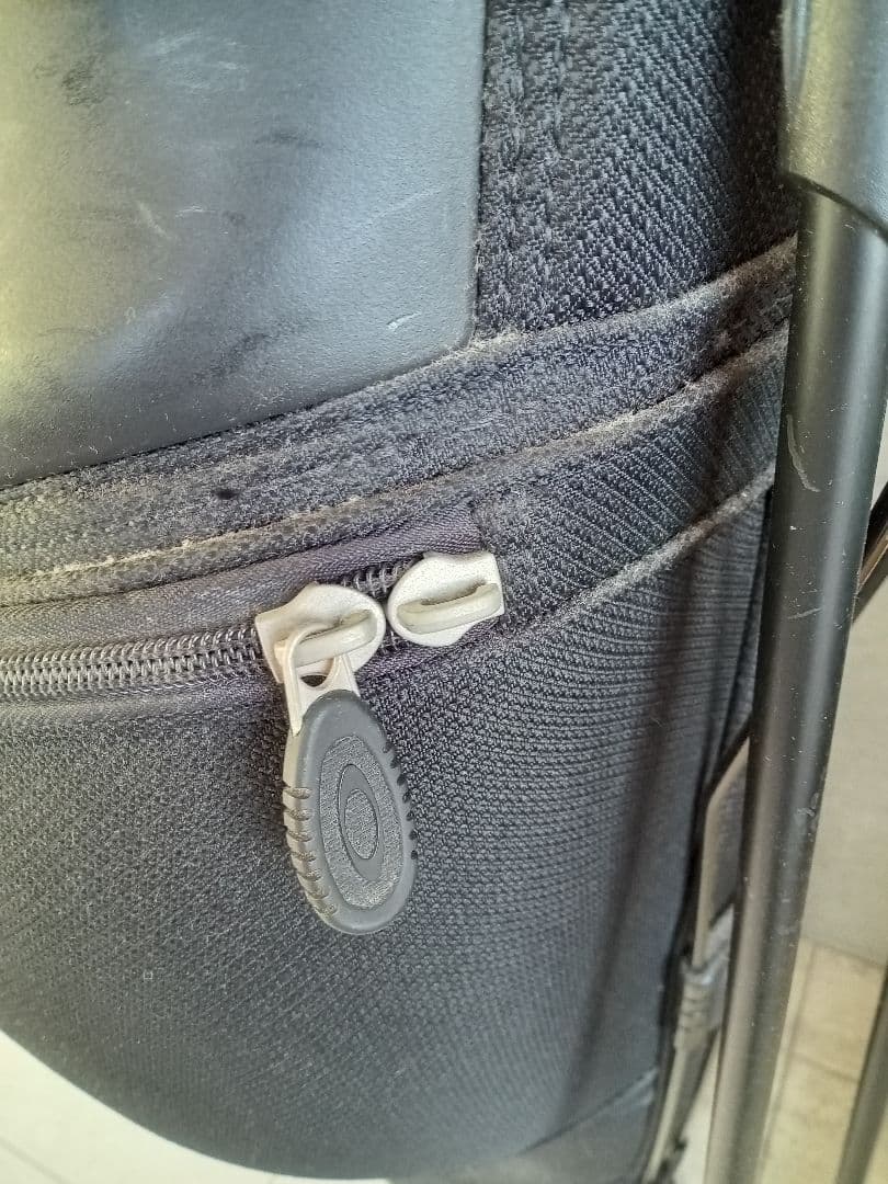 【黒麺】Oakleyキャディバッグ スタンド付き　ブラック