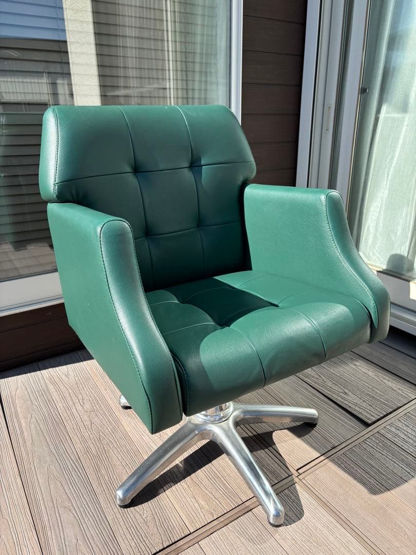 グリーン合成皮革　カット椅子　油圧式