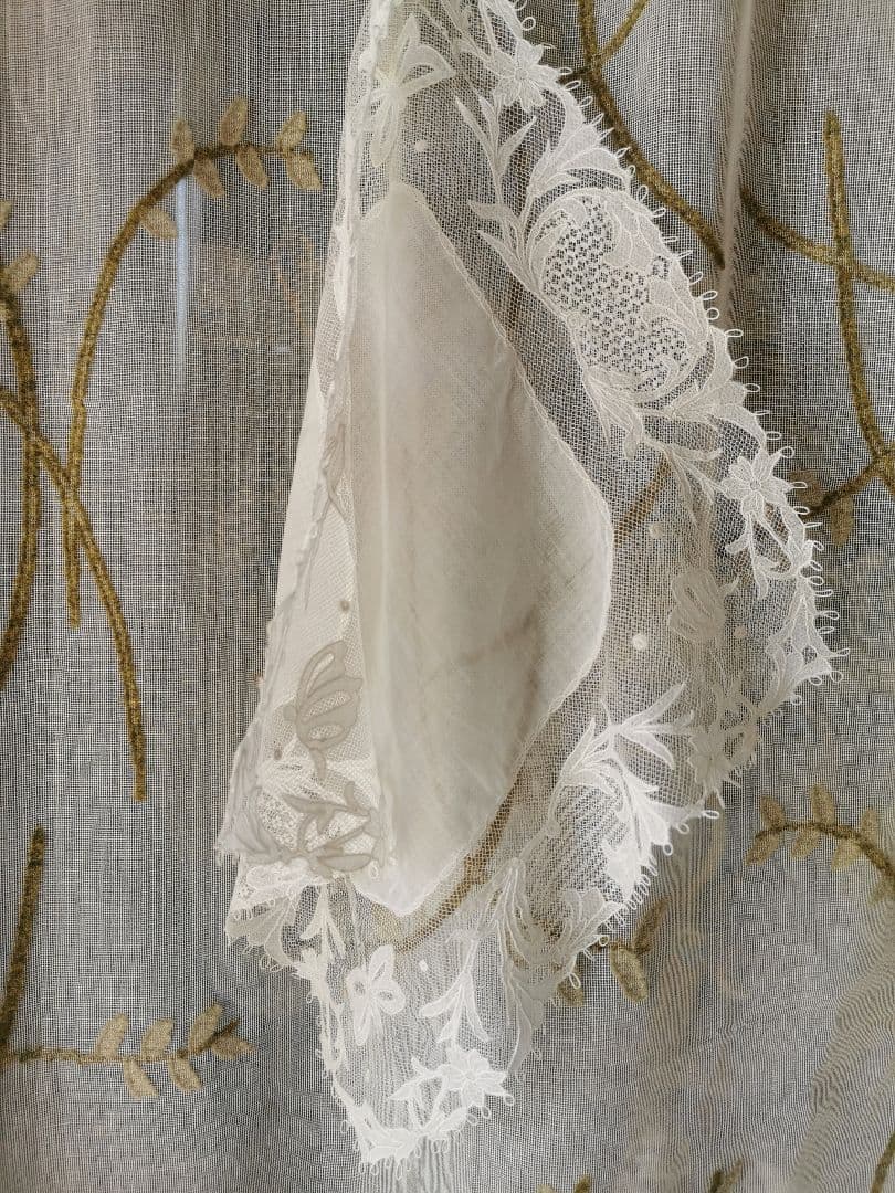 アンティーク キャリックマクロスレース バタフライと花 チュール ハンカチクロス