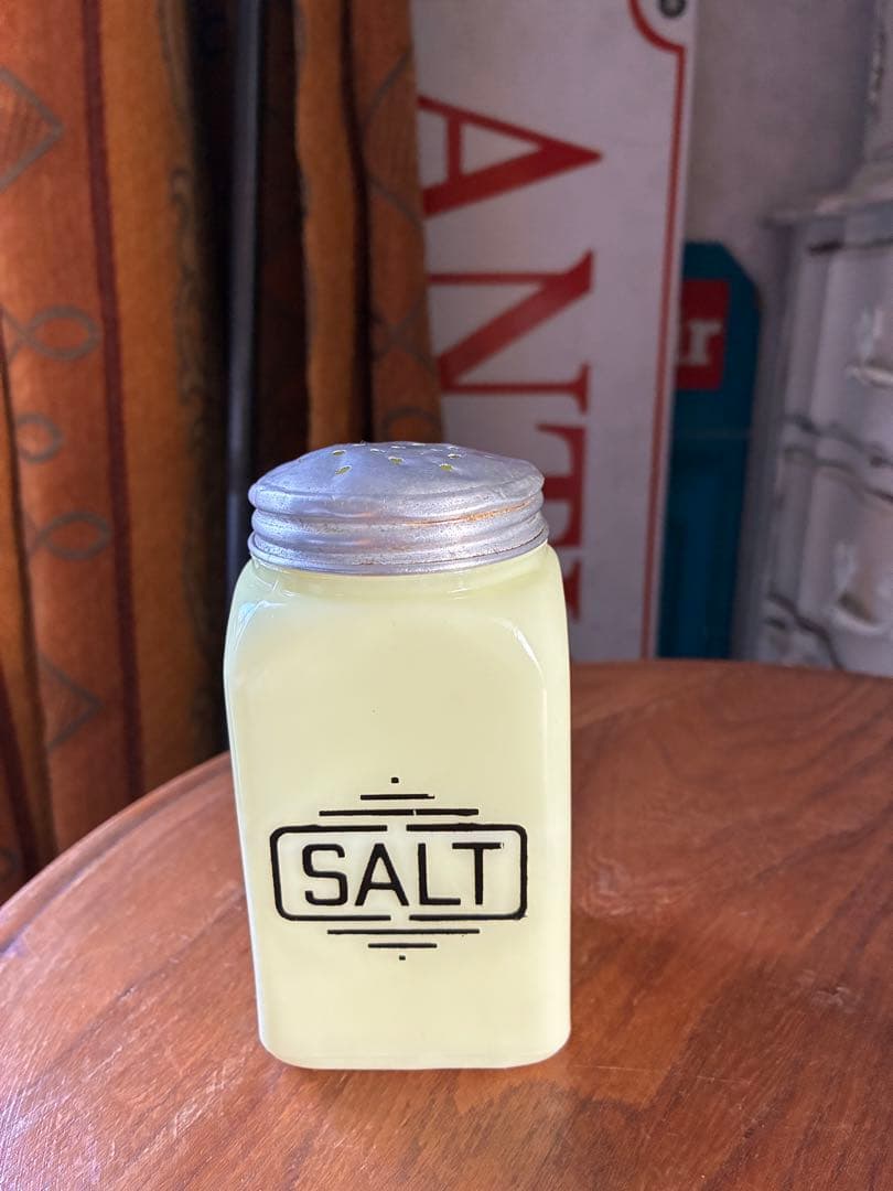 アンティーク　マッキー　カスタード　ミルクガラス　シェイカー　調味料入　アメリカ