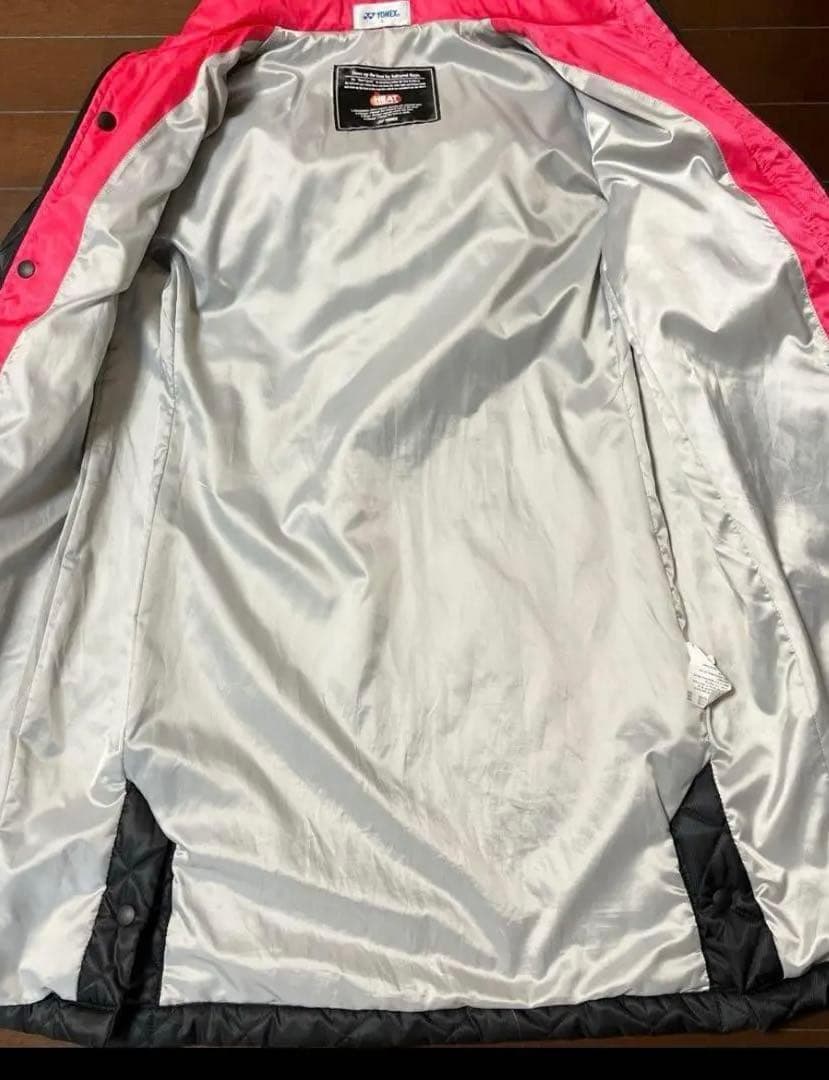 美品　YONEX ベンチコート 黒/ピンクキルティング　S ヨネックス