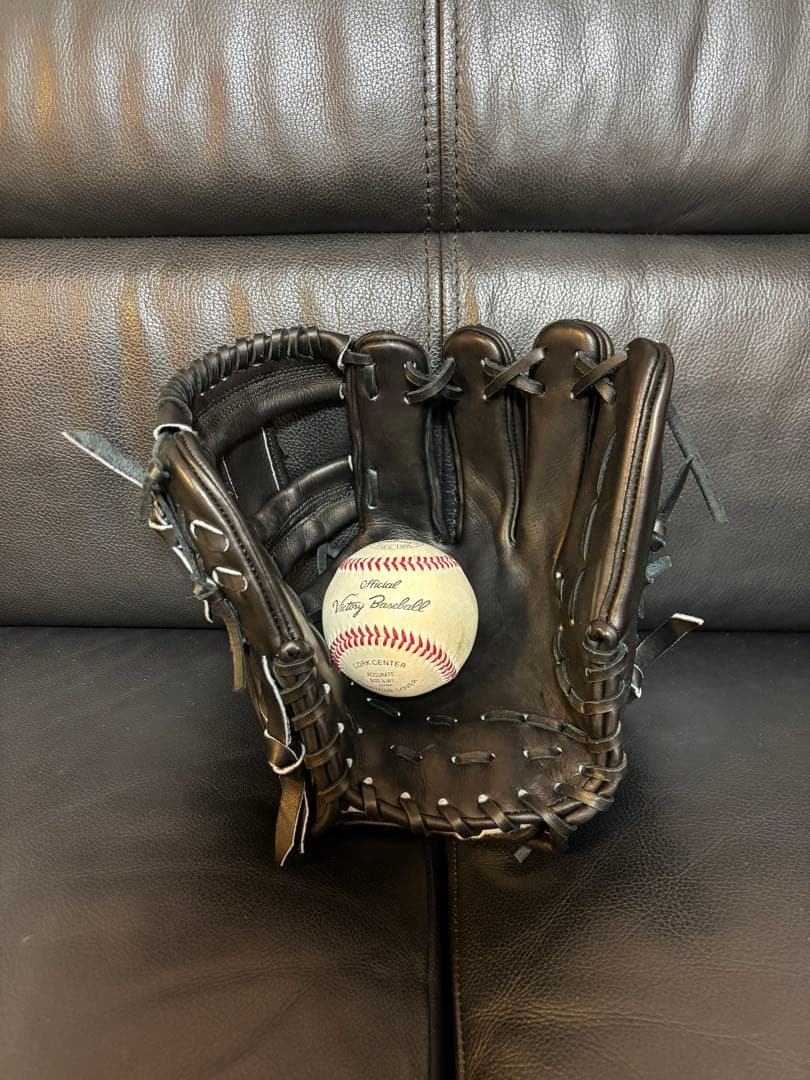 ノーブランド硬式内野手用グラブ