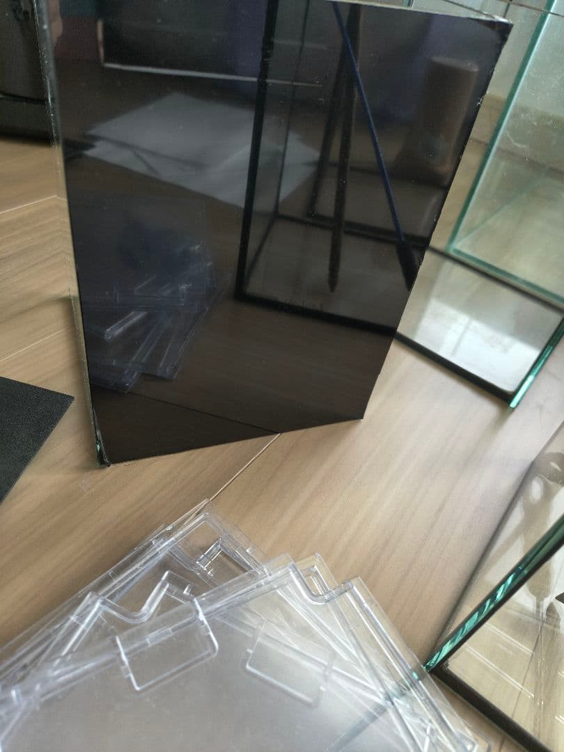 ガラス水槽7個セットとLEDライト,すくうものなど