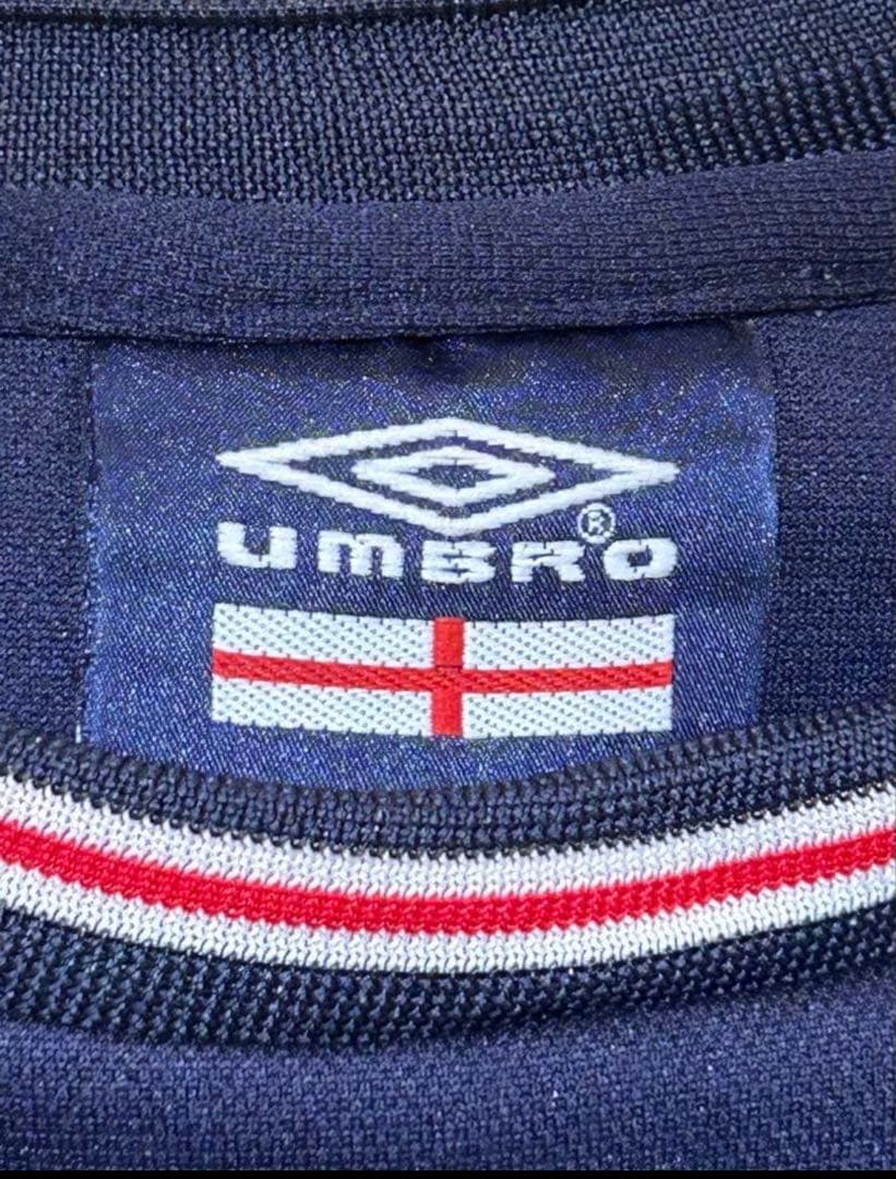 アンブロスウェットumbro