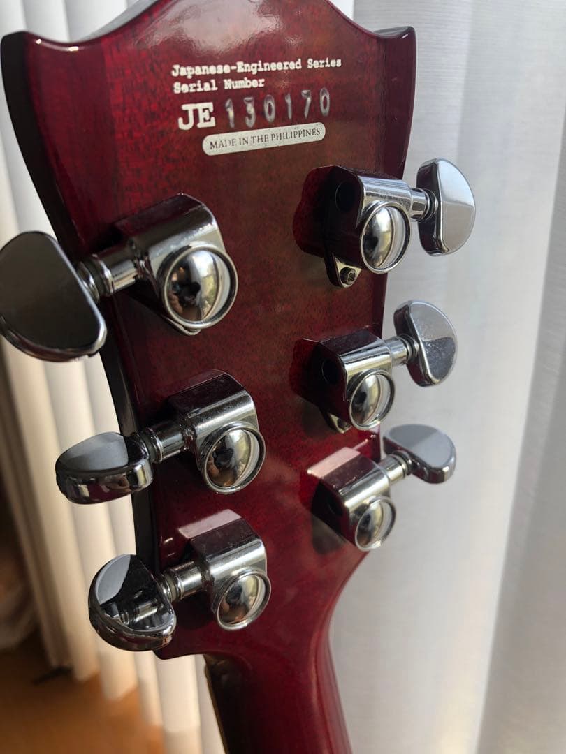 レッド セミホロウボディ エレキギター