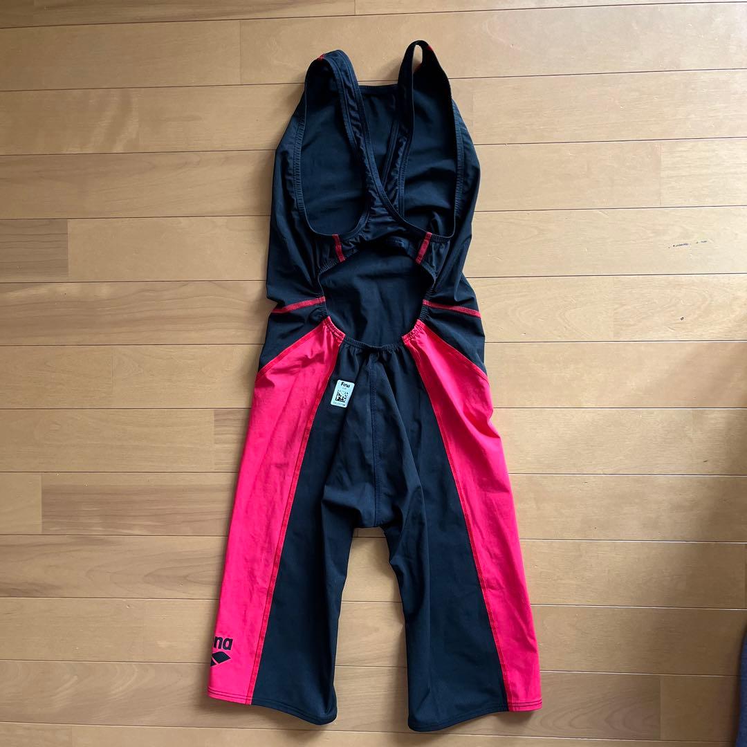 アリーナ　FINAマーク　大会用高速水着　Ｍ