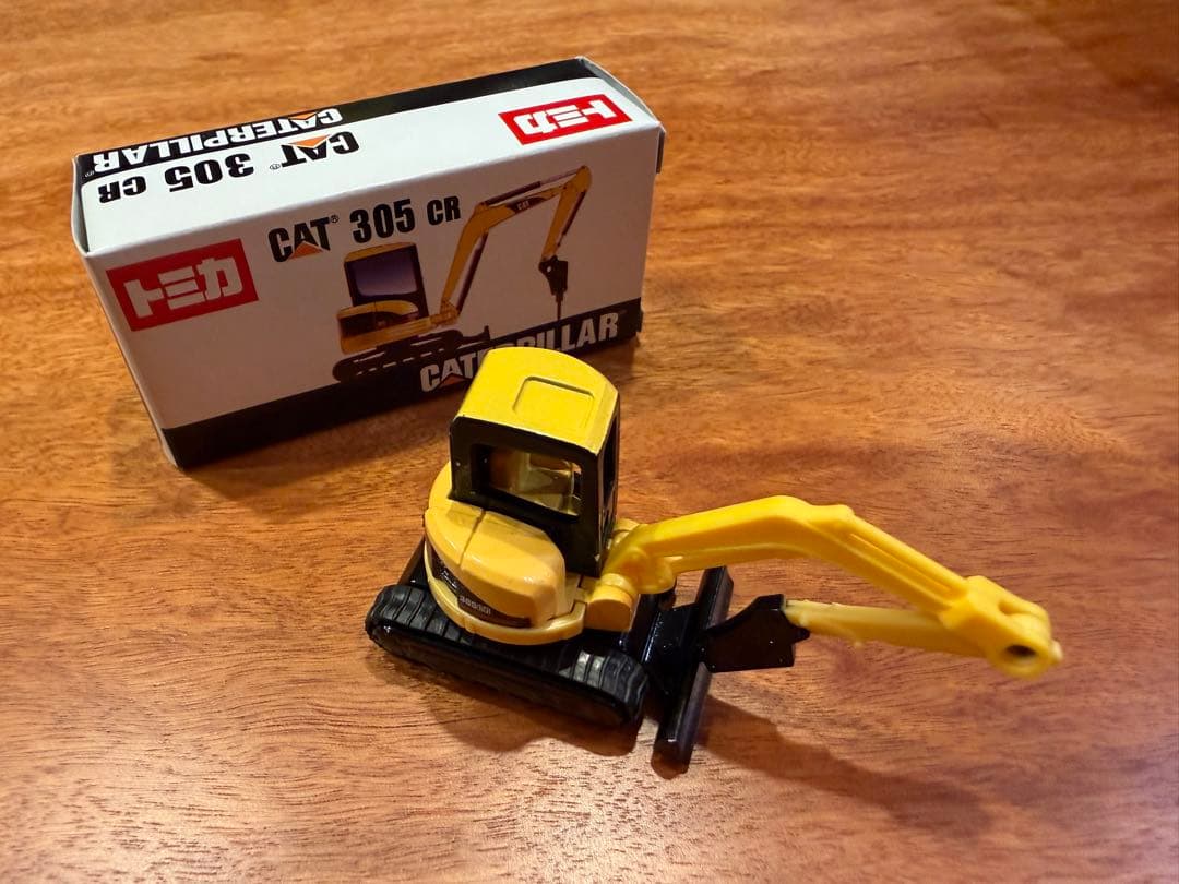 【レア】トミカCAT 305 CR ミニカー