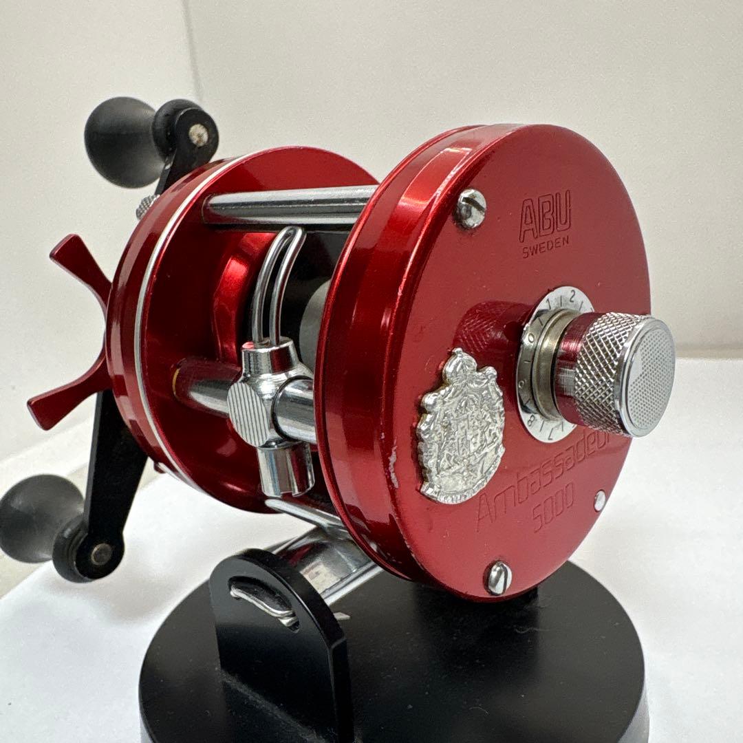 ABU Ambassadeur 5000 ベイトリール レッド