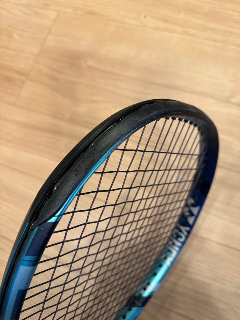 YONEX EZONE 100 硬式テニスラケット