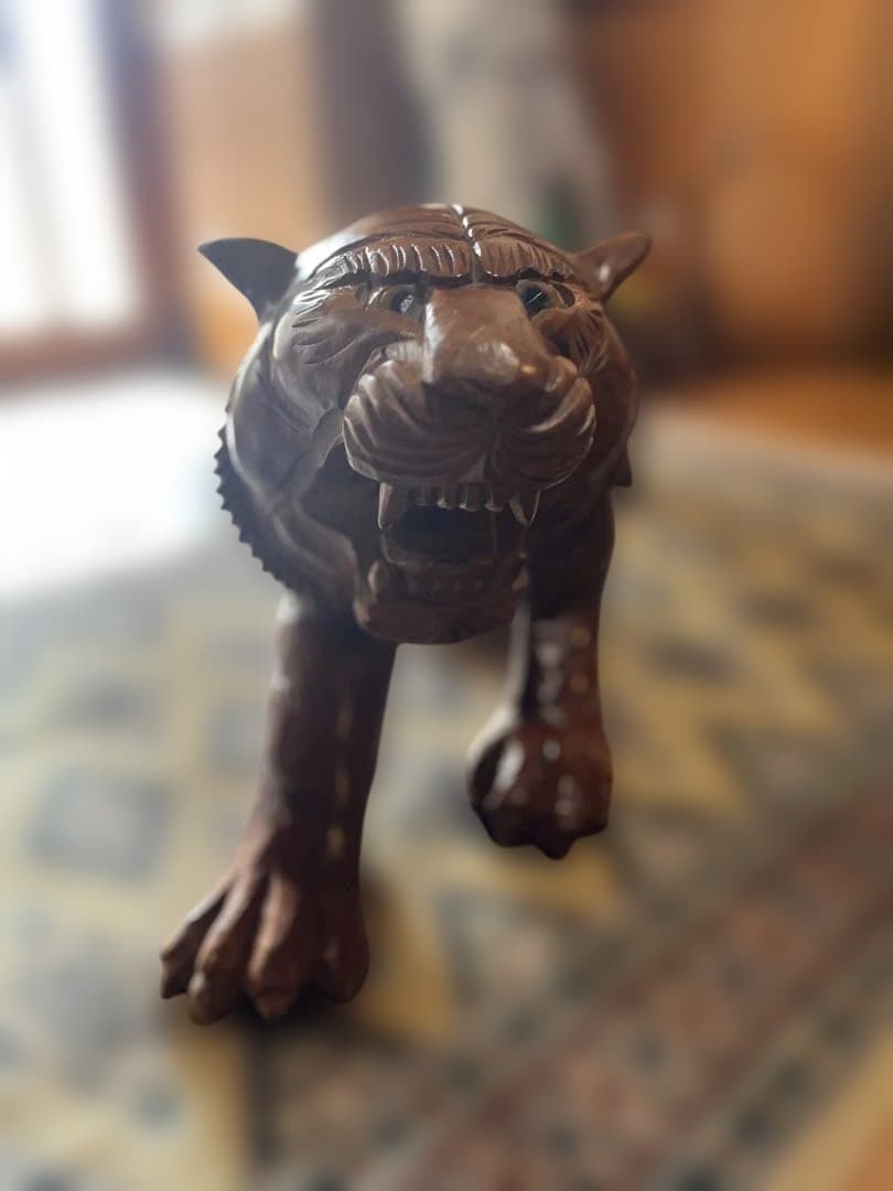 木彫り虎 置物 大型 手彫り 彫刻 オブジェ 縁起物