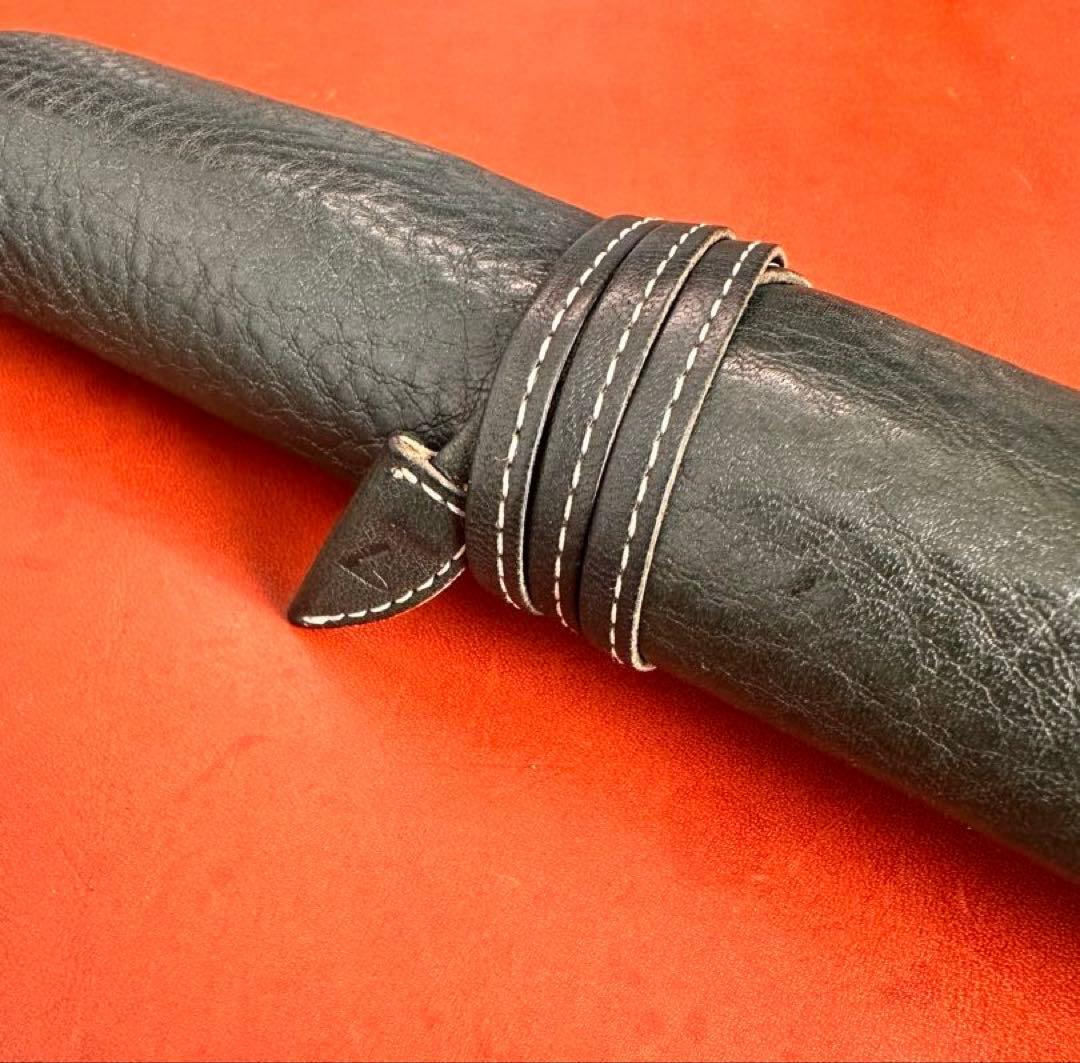 トーンオイルヌメ ロールペンケース コニファーグリーン